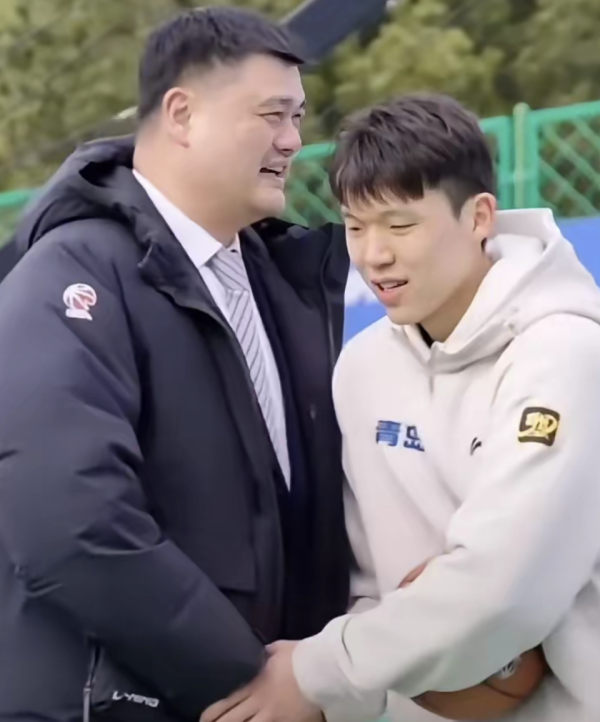 宏盛证券 杨瀚森回男篮打亚洲杯，带来4个坏消息！姚明的教训还是不够深刻